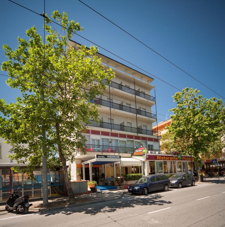 ריצ'יונה Hotel Madison מראה חיצוני תמונה