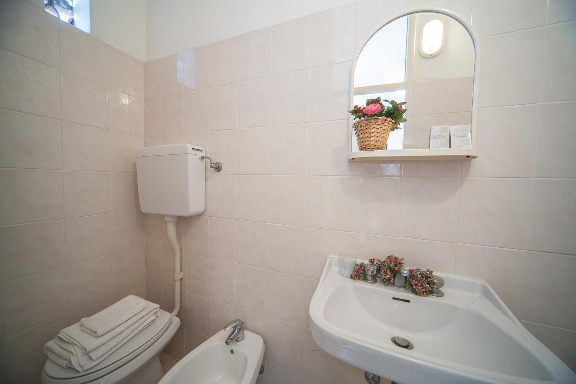 ריצ'יונה Hotel Madison מראה חיצוני תמונה